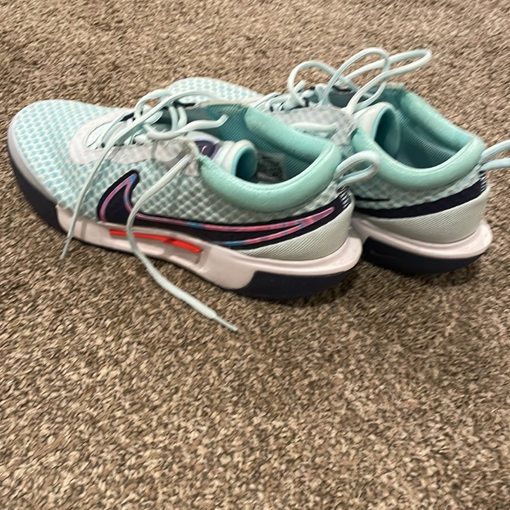 Nike Tennis Shoes
